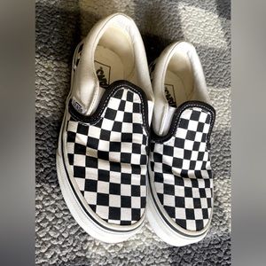 Black and white checkered vans slip Ons kids, 1.5 size